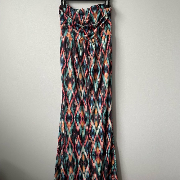 YDE Multi Coloured Abstract Strapless Maxi Dress with Braided Detail Size Medium - Picture 3 of 11